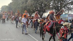 रविवार को महाकुम्भ 2025 के लिए श्रीपंचदशनाम आवाहन अखाड़े ने पूरी भव्यता
