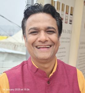  आशीष व्यास