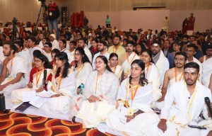 फिल्म लोकार्पण के पश्चात पद्मश्री मधुप